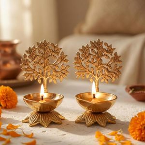 Juego de 2 Lámparas de Aceite Diya Tradicionales de Latón con Forma de Árbol, Decoración para el Hogar con Luz para Diwali, Artesanía Metálica - Product Image 3