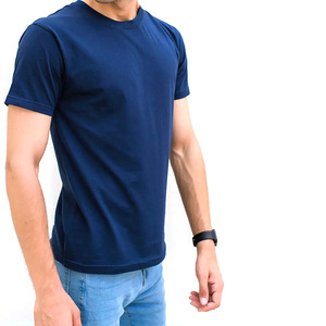 T-shirt à manches courtes col en V en polyester/coton léger et écologique pour hommes, vente en gros |   Logo personnalisé sur le devant, design simple - Product Image 2