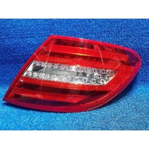 Luz Trasera Derecha Usada Clase C 2048202764 - Product Image 1