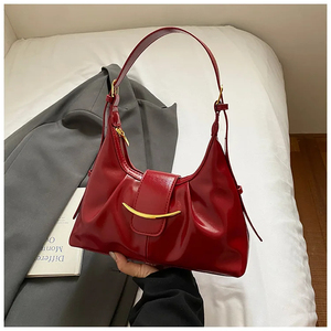 Sac à bandoulière hobo en cuir véritable marron pour femme, fermeture à rabat classique, décorations métalliques, sac à main pour usage quotidien - Product Image 3