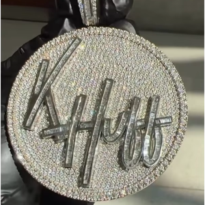 CONCEPTION Colgante con Letra Personalizada de Moissanita Auténtica, Plata de Ley, Chapado en Oro Amarillo de 14K, Estilo Hip Hop, Unisex - Product Image 1