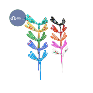 Juguete de equilibrio de bambú pintado a mano Glory Natural con diseño de libélula para niños, para jugar y divertirse. - Product Image 2