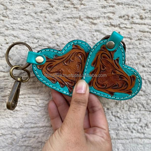 Porte-clés en cuir taillé sculpté à la main Porte-clés en cuir de forme exotique mignon Accessoires en cuir taillé Porte-clés mignons pour unisexe - Product Image 2