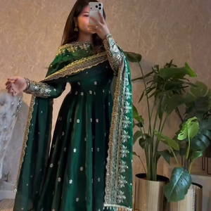 ชุดเดรส Anarkali ผ้าจอร์เจตต์ปักลายสำหรับผู้หญิง สไตล์อินเดีย พร้อมสวมใส่สำหรับงานปาร์ตี้ - Product Image 1