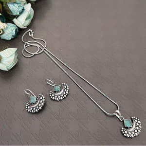 Conjunto de colgante de cadena de piedra Pota chapada oxidada |   Exquisito conjunto de joyería fina para mujeres y niñas, perfecto para la colección festiva. - Product Image 1