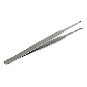 Pinzas Profesionales para Cejas DANTRIC IMPLANTS de Acero Inoxidable, Punta Inclinada, Diseño Curvo, Duraderas y Reutilizables para Depilación Precisa - Product Image 3