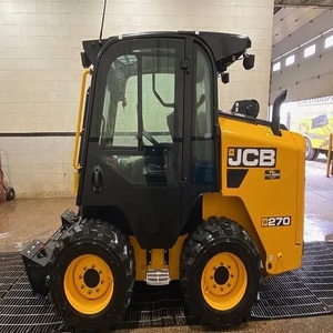 Chargeuse compacte JCB robuste à haute capacité de charge, équipement multifonctionnel conçu pour une productivité maximale dans la construction - Product Image 4
