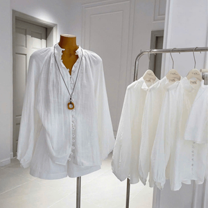 Ensemble décontracté 2 pièces en coton uni avec haut à manches lanternes et short au genou, option logo personnalisé, printemps/été, écoresponsable, Vietnam - Product Image 4