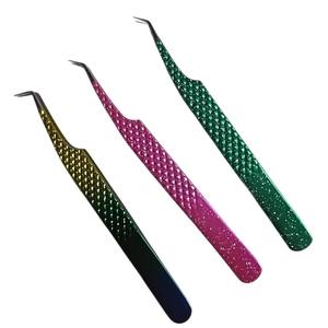 Pinzas de Precisión para Pestañas de Acero Inoxidable, Suaves y Duraderas, con Punta Dentada y Diseño Curvo, en Colores Rosa, Verde, Dorado y Otros Tonos, Herramientas de Belleza - Product Image 6