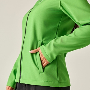 Chaqueta Softshell Personalizada para Mujer con Cuello Alto, Casual para Exteriores, Cierre Completo, Resistente al Viento, Bolsillos Utilitarios, Ligera y de Alto Rendimiento - Product Image 5
