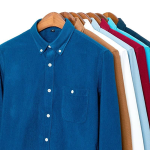 Chemise décontractée pour homme en mélange de lin popeline, col rabattu, manches courtes, couleur unie, avec poche poitrine, infroissable, pour l'été, 140g - Product Image 1