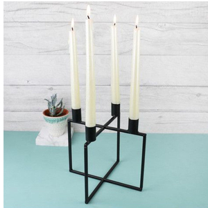 Bougeoirs carrés simples décoratifs à quatre têtes bougeoir en métal de décoration de maison de mariage pour la décoration intérieure - Product Image 1