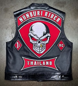 Chaleco de Cuero Estilo Cocodrilo Negro - Product Image 3