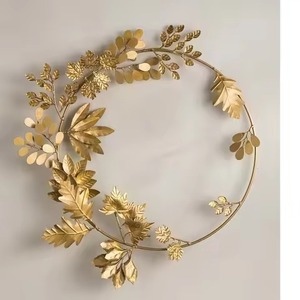 Round Shape Hot Selling <b>Wreath</b> Indoor Christmas Decoration Hanging Garland for Front Door Party Display Ornament <b>Wreath</b> - Product Image 1
