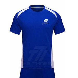 Uniforme de Fútbol Personalizable de Alta Calidad Profesional, Incluye Camiseta y Pantalones Cortos Hechos con Material Transpirable y Ligero, en Venta - Product Image 2