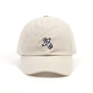 Gorra de Béisbol Negra de Algodón RAO CRAFT EXPORTS con Diseño de Astronauta Bordado con Lentejuelas, Personalizable, Sin Estructura, Unisex, Ajustable - Product Image 3