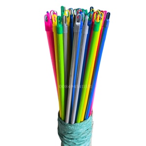 El mejor precio de Vietnam, asiawood, ecológico, 120cm, mango de escoba de madera de eucalipto, recogedor de grado, recubierto de PVC de color, tapa del mismo Color - Product Image 2