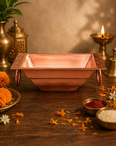 Bol en cuivre fait main Havan Kund avec motif carré et poignées latérales, pour rituels de Yagna et Homa, pour Pooja, mariages religieux - Product Image 3