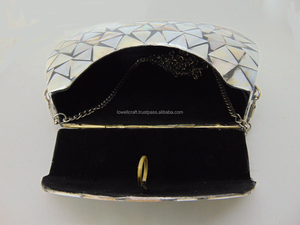 Bolso de mano de estilo mopa de latón para mujer, Cartera de mano femenina, a la moda, con diseño de mopa, hecho a mano, multicolor, 2023 - Product Image 5