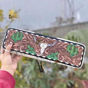 Estuche para Plancha de Pelo Resistente al Calor, de Cuero Grabado a Mano, Nuevo Diseño con Pelo Natural, Organizador Perfecto para Herramientas de Peluquería - Product Image 1