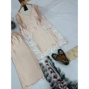 Ensemble haut, bas et dupatta pour femmes, vêtements de soirée, avec travail à la main en perles Moti - Product Image 5