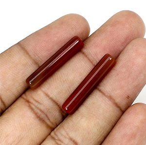 Coszcalt ส่งออกหินคาร์เนเลียนสีแดงธรรมชาติ ขนาด 25x5 มม. รูปทรงหลอด ผิวเรียบ หินเจียระไน หินหลวมจากรัฐราชสถาน ตรวจสอบโดยบุคคลที่สาม - Product Image 4