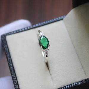 Bague ovale émeraude en argent sterling S925, pierre de naissance de mai, bijou élégant pour femme, bague fine et remarquable - Product Image 1