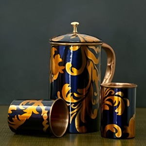 Carafe à eau en cuivre imprimée, design élégant et nouveau, articles décoratifs faits à la main en usine, pour hôtels et restaurants de luxe. - Product Image 1