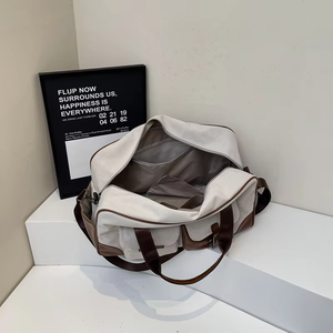 Sac de voyage en toile blanc cassé avec garniture en cuir, multi-poches, sac de week-end robuste - Product Image 4