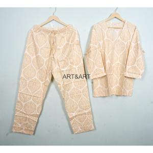 Ensemble de vêtements de nuit élégant et doux à col en V, chemise et pantalon longs, vêtements de détente en coton biologique, ensemble de pyjama pour demoiselle d'honneur, cadeau de luxe, 100% coton - Product Image 4