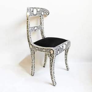 Silla de Resina con Incrustaciones de Hueso Refinado que Ofrece una Belleza Atemporal y Asientos Funcionales para Hogares de Diseño - Product Image 6