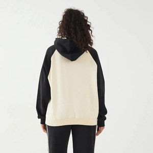 Sweat-shirts à capuche pour femmes légers, confortables, doux, élégants, décontractés, en tissu lisse. - Product Image 6