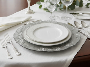 Nuevo Plato Decorativo de Alta Calidad con Acabado Plateado Espejo, Diseño Clásico, Ideal para Regalos, Exportaciones y Bodas - Product Image 3