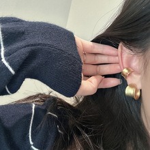 Pendientes coreanos minimalistas de plata de ley S925 estilo Matsumoto Huinai, con acabado esmerilado y diseño de barril exagerado. - Product Image 3