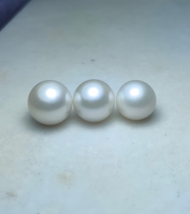 35 piezas premium de perlas blancas sueltas del Mar del Sur para usar en collares, directamente de la granja local de Indonesia, juego de collares, grado AA - Product Image 2