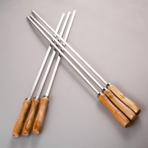 Brochettes plates en acier inoxydable pour kebabs, 16,5 pouces, avec manche en bois antidérapant, pour grillades de viande et de volaille - Product Image 3