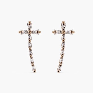 Modernos Pendientes de Cruz con Diamantes de Laboratorio Baguette en Oro de 14K, 0.40CTW, Elegantes Pendientes Religiosos, Joyería Fina para Mujer, Regalo - Product Image 6