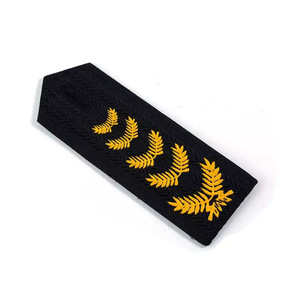Épaulettes personnalisées brodées avec détails tressés pour uniformes formels, événements de défilé et cérémonies - Product Image 4