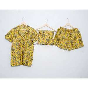 Conjunto de pijama de algodón 100% hecho a mano en India, transpirable, estampado a mano, estilo vintage, ropa de dormir corta para mujer. - Product Image 3