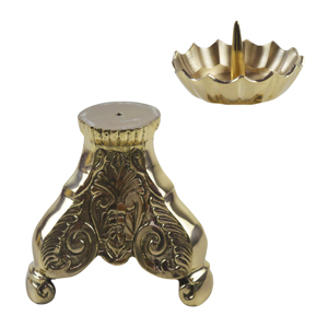 Chandelier en laiton doré baroque orné, avec coupelle festonnée et pointes, pour bougie pilier, décoration de table vintage pour la maison, vente en gros - Product Image 4