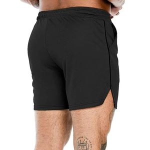 Pantalones Cortos Deportivos Negros de Secado Rápido para Hombre con Cintura Ajustable con Cordón y Bolsillos Laterales, Corte Ajustado de Punto, Color Sólido, Longitud Corta - Product Image 2