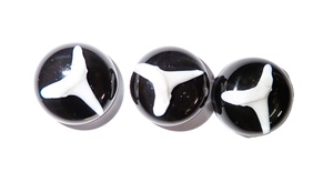 Cabujón Redondo de Plástico con Espécimen Real de Dientes de Tiburón, 19x19 mm, Fondo Plano Negro, para Manualidades y Joyería - Product Image 2