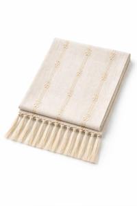 Nouveaux Chemins de Table en Lin Blanc et Vert Creux Personnalisés avec Pompons Tissés à la Main pour Dîners et Fêtes - Product Image 2