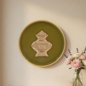 แผ่นโลหะตกแต่งผนังขนาด 8.4 นิ้ว สีเขียวมะกอกและสีทอง - Product Image 1