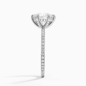 Anillo de Compromiso de Moissanita de 2 Quilates con Corte Redondo, Banda Pavé y Seis Puntas Solitarias - Product Image 4