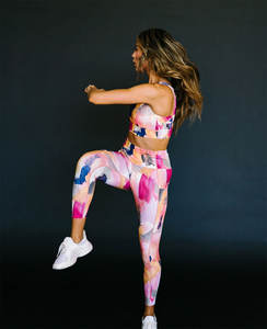 Vente en gros de vêtements de sport logo personnalisé ensembles de fitness de haute qualité vêtements de yoga ensemble de leggings d'entraînement en spandex/nylon - Product Image 6