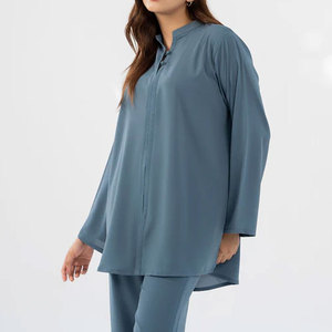 ชุดเซ็ตผู้หญิงสุดเก๋ เสื้อผ้าสองชิ้นเข้าชุดกัน เสื้อและกางเกงลำลอง แฟชั่นฤดูร้อน สวมใส่สบาย ดูสง่างาม - Product Image 4