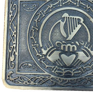 Hebilla de cinturón con patrón Claddagh para kilt de las Tierras Altas, acabado antiguo / Hebillas para kilt escocés, accesorios de fábrica - Product Image 4
