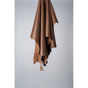 Cuero de Primera Calidad con Acabado Granulado, Sostenible, Impermeable, Cuero Genuino Premium para Usos Múltiples, Diseños Personalizables - Product Image 1
