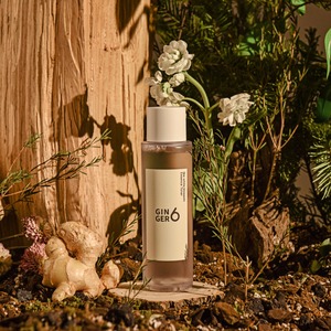 Tónico facial con ingredientes naturales para controlar la piel grasa y reducir las imperfecciones, esencia de tónico de jengibre y flor de azahar para uso diario femenino. - Product Image 3